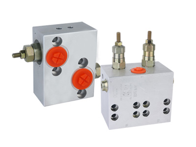 Pressure relief valves for hydraulic motors