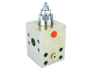 Single counterbalance valves with flangeable body